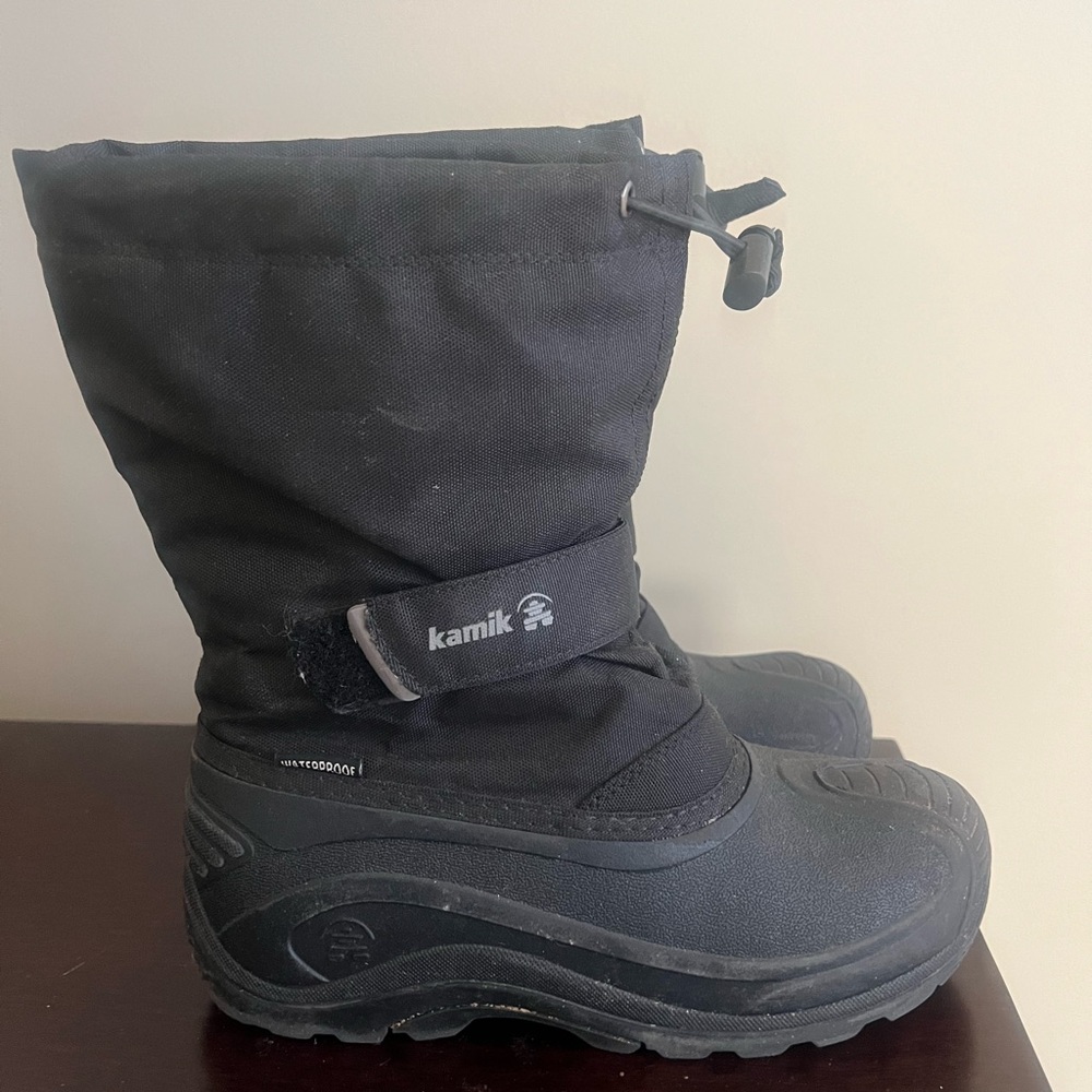 Kamik Waterbug 5 Black Winter Boots Size 4